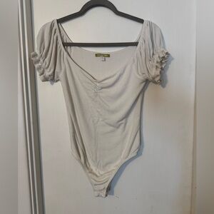 Gianni Bini Cream Ruched Bodysuit Top size medium